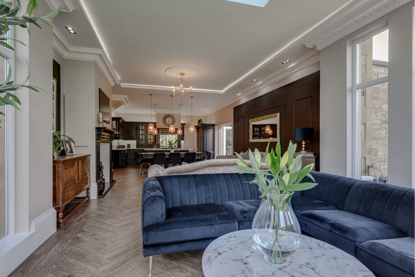 modern, light open plan kitchen and lounge